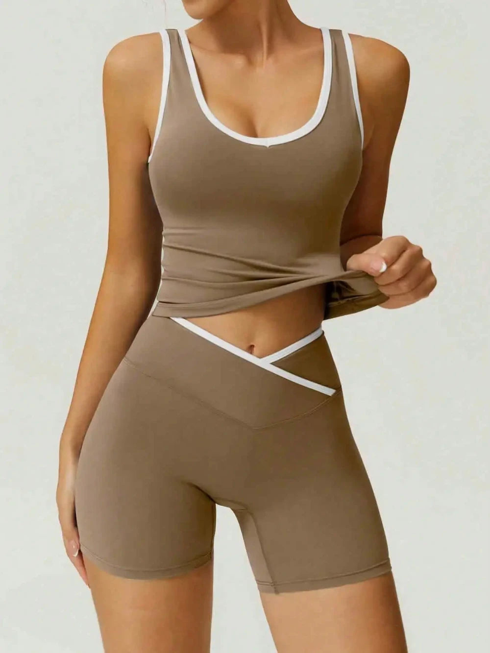 Contrast Color Sports Bra and Shorts Set